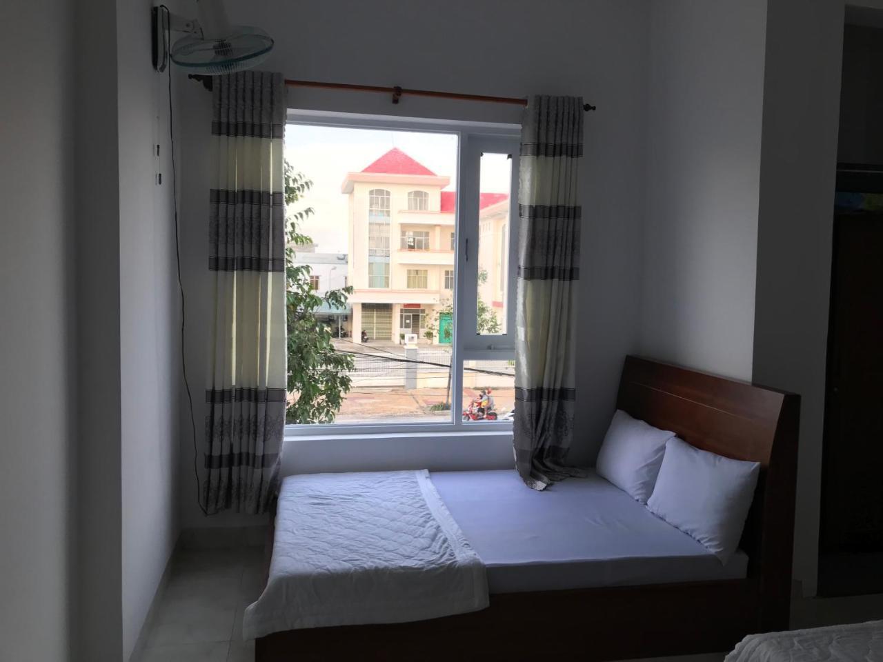 Hotel Hoang Dung Kinh Dinh Exterior foto