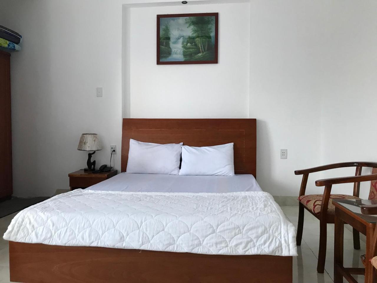 Hotel Hoang Dung Kinh Dinh Exterior foto